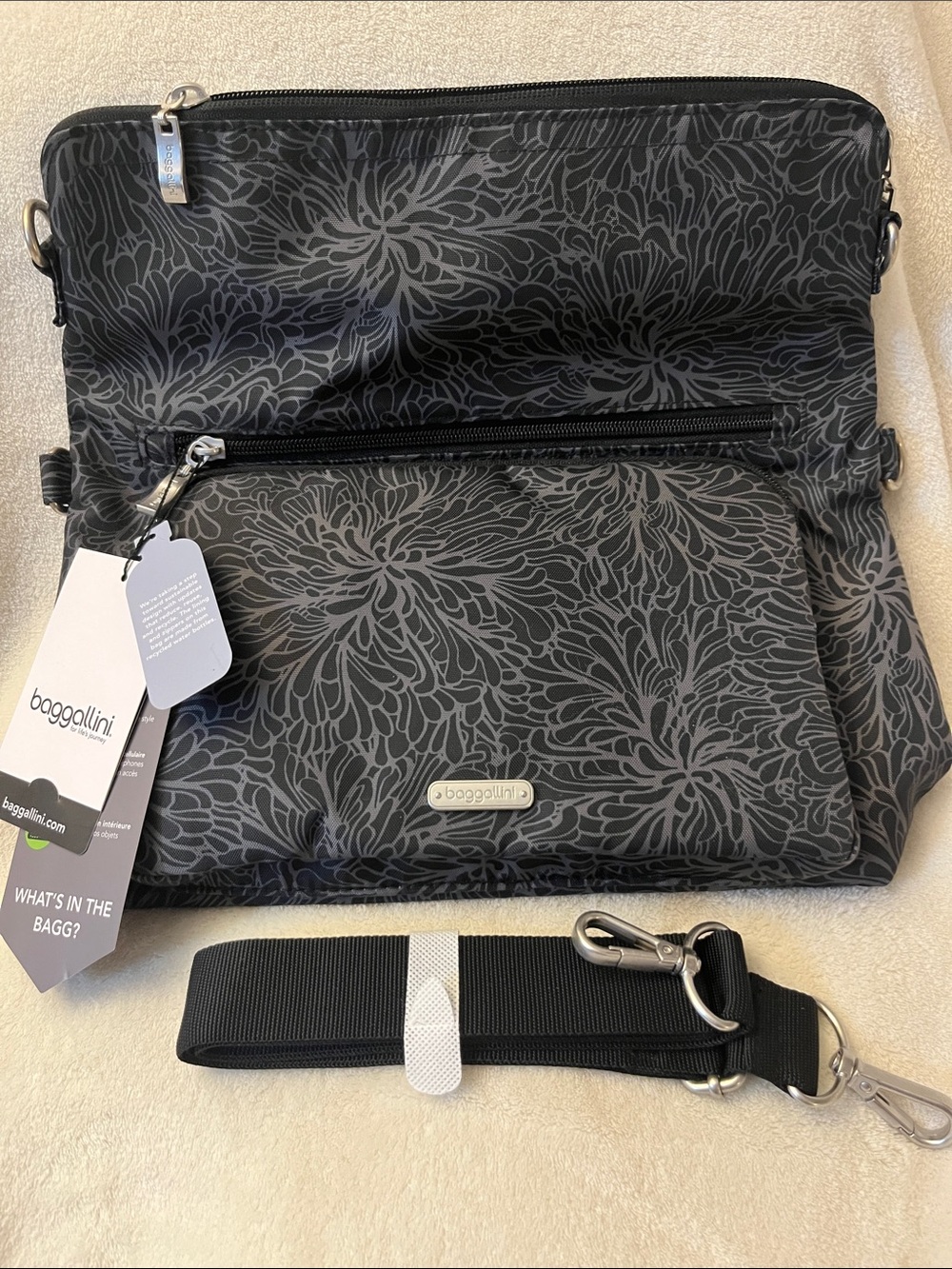 Baggallini Black with Gray Floral Crossbody Messenger